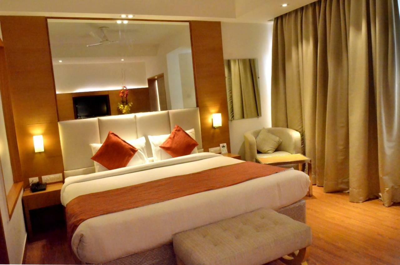 Hotel Landmark Gwalior Exterior foto