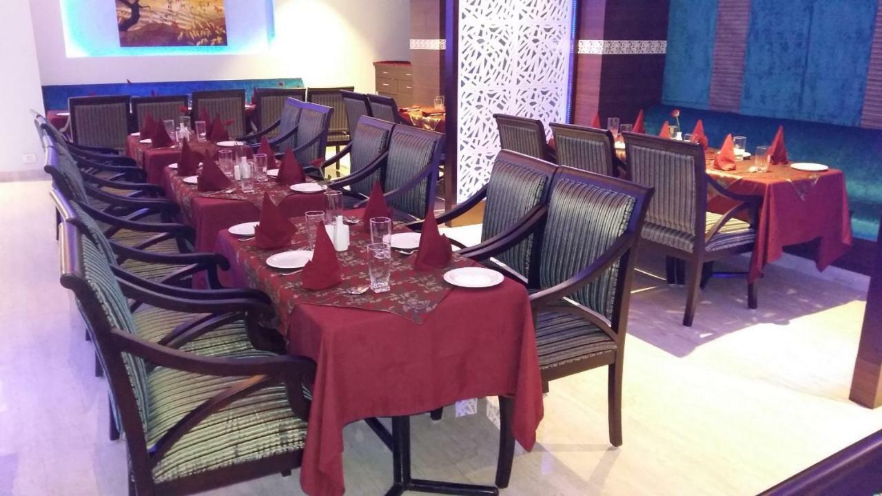 Hotel Landmark Gwalior Exterior foto