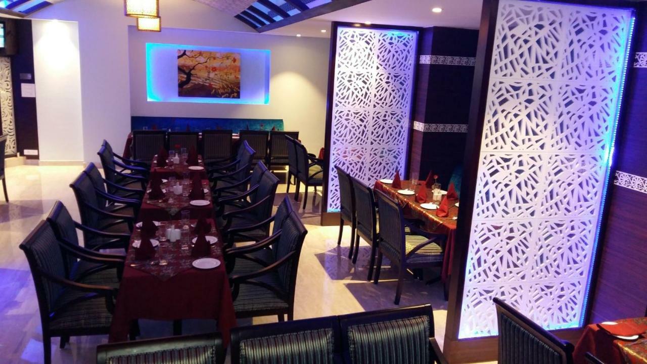 Hotel Landmark Gwalior Exterior foto