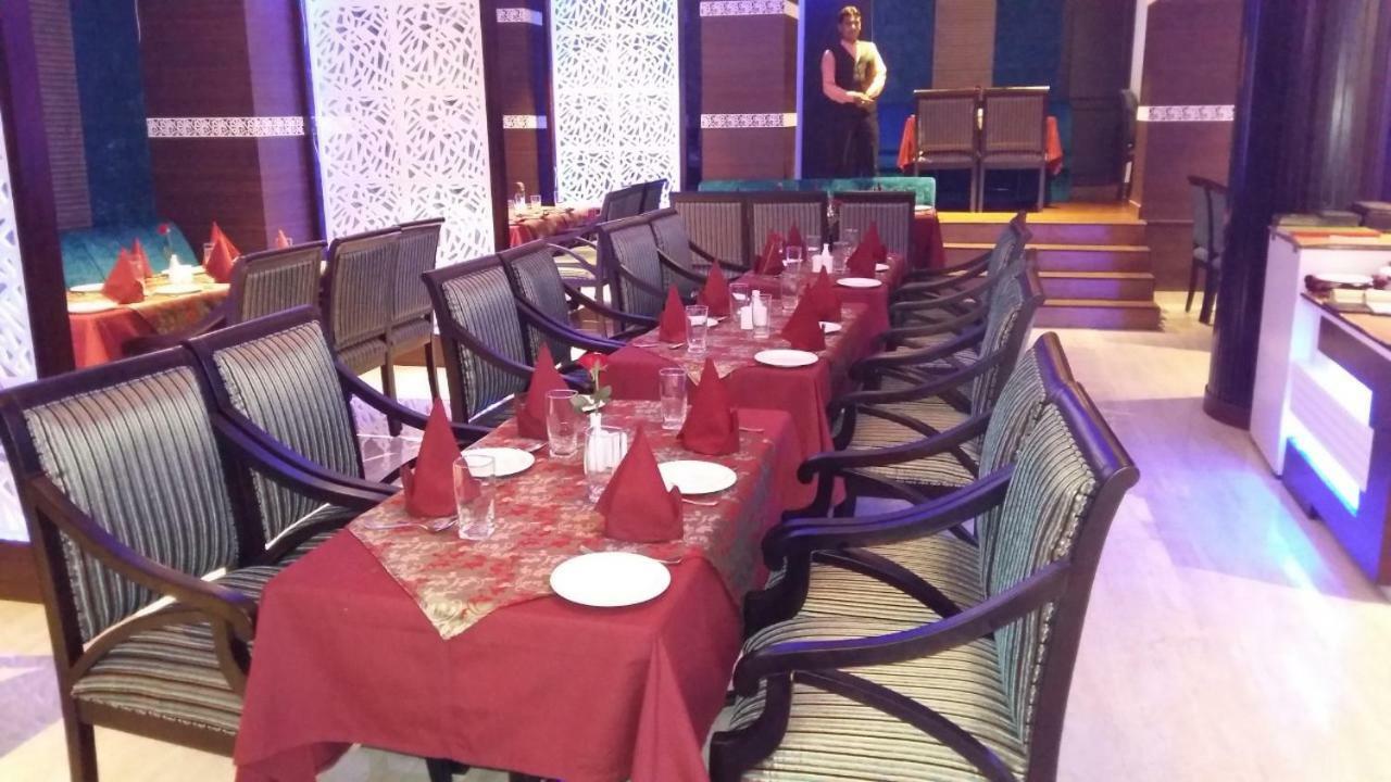 Hotel Landmark Gwalior Exterior foto