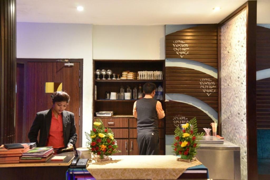 Hotel Landmark Gwalior Exterior foto